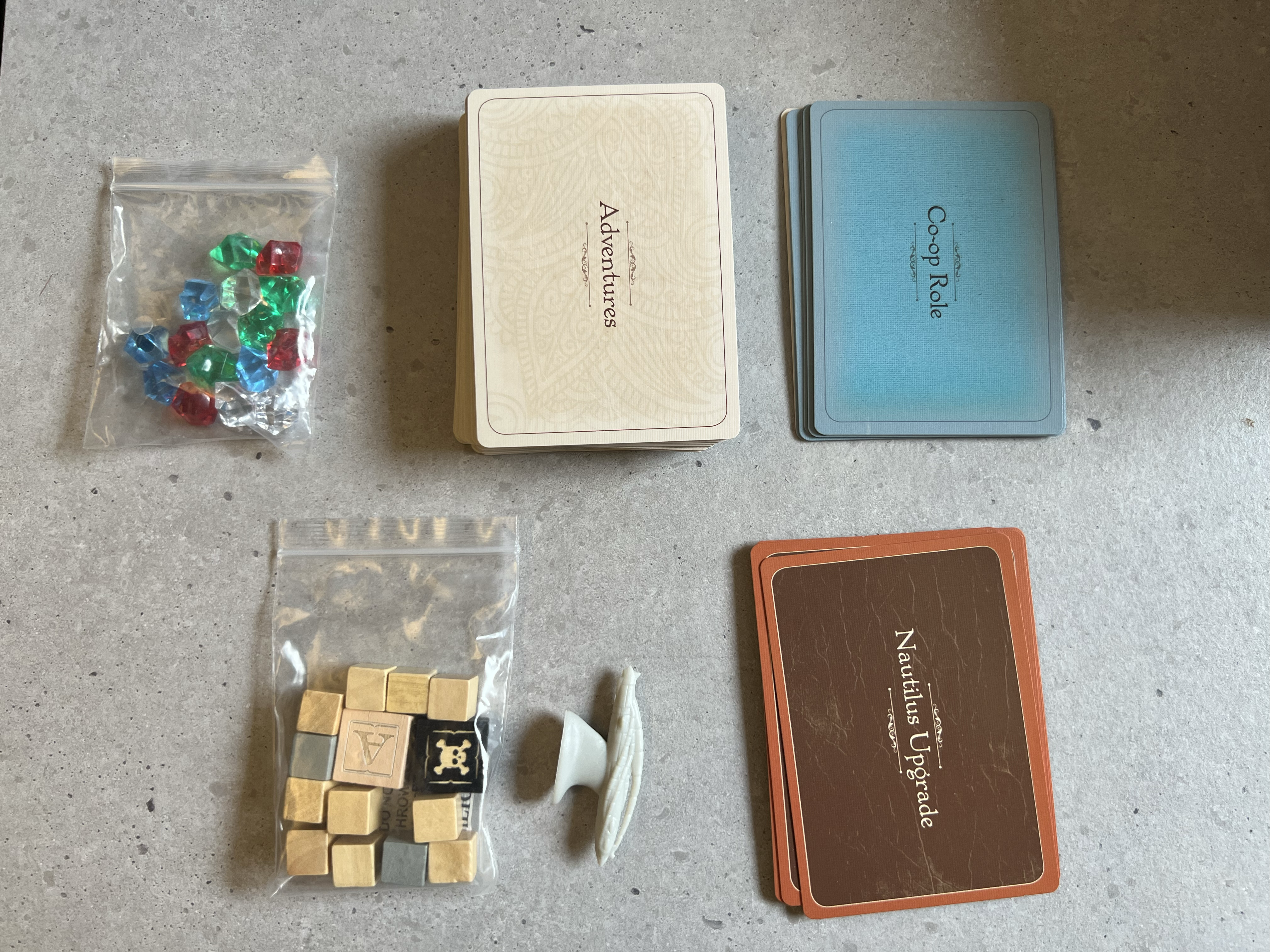 遊戲卡牌及指示物